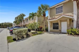 362 SW 122nd Ave, Pembroke Pines, FL 33025, Sold 03/02/23