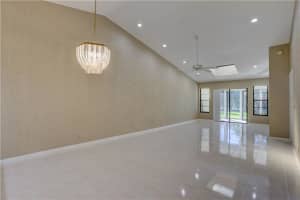 5926  Winter Lake Ln   B Boynton Beach, FL 33437 Sold 02/15/23