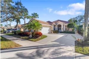 204  Hampton Pl Jupiter, FL 33458 Sold 03/24/23