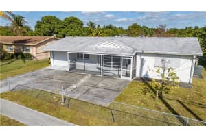 421 Nw 39th St Deerfield Beach, FL 33064 Sold 04/24/23