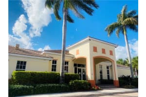 131 Sw 7th St Pompano Beach, FL 33060 Sold 02/21/23