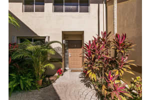 9251 NW 9th Pl   9251, Plantation, FL 33324 Sold 11/02/23