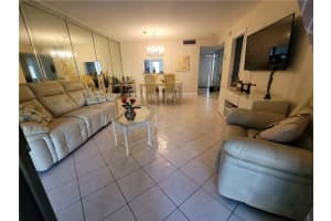 4270 NW 40th St 213, Lauderdale Lakes, FL 33319 Sold 10/26/23