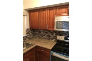 422 Nw 84th St   422 Miami, FL 33150 Sold 03/15/23