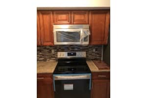 422 Nw 84th Street 422, Miami, Fl 33150 Miami, FL 33150 Sold 03/15/23