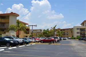 8895  Fontainebleau Blvd   304 Miami, FL 33172 Sold 05/01/23