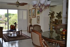 8895 Fontainebleau Boulevard 304, Miami, Fl 33172 Miami, FL 33172 Sold 05/01/23