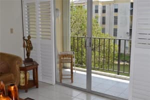 8895 Fontainebleau Boulevard 304, Miami, Fl 33172 Miami, FL 33172 Sold 05/01/23