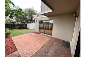 632  Commodore Dr   632 Plantation, FL 33325 Sold 02/28/23