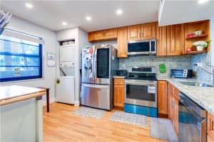 1100  Colony Pt Circle   202 Pembroke Pines, FL 33026 Sold 03/30/23