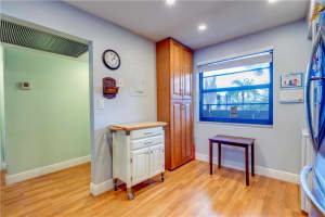 1100  Colony Pt Circle   202 Pembroke Pines, FL 33026 Sold 03/30/23