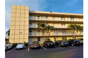 325 SE 11th Ter   301, Dania Beach, FL 33004 Sold 10/20/23