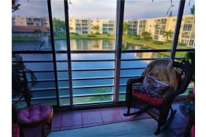 325 SE 11th Ter   301, Dania Beach, FL 33004 Sold 10/20/23