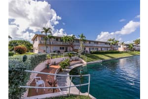 1012 SW 11th St, Hallandale Beach, FL 33009, Sold 04/14/23