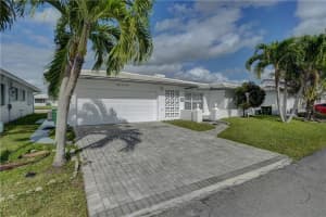 8203 Nw 57th Pl Tamarac, FL 33321 Sold 03/22/23