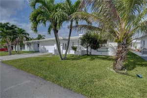 8203 Nw 57th Pl Tamarac, FL 33321 Sold 03/22/23