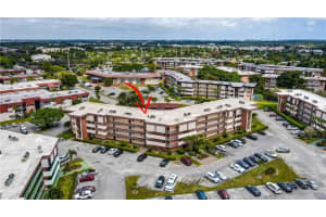 2861 Nw 47th Ter   405 Lauderdale Lakes, FL 33313 Sold 04/07/23