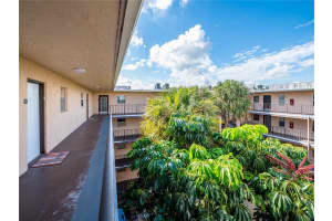2800 Somerset Drive 405j Lauderdale Lakes, FL 33311 Sold 06/28/23