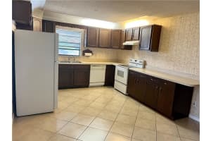 161  9th Drive Vero Beach, FL 32962 Sold 04/28/23