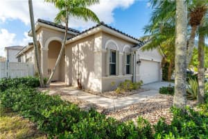 815  Kapok Way Weston, FL 33327 Sold 05/19/23
