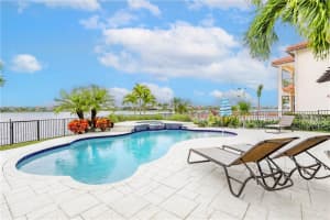 10101  Lake Vista Ct Parkland, FL 33076 Sold 04/28/23