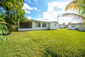 2571 Nw 81st Ter Sunrise, FL 33322 Sold 04/20/23