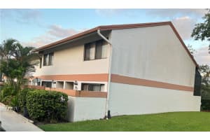 4428 Sw 70th Ter   4428 Davie, FL 33314 Sold 03/20/23