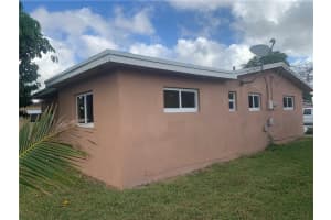 2745 NW 69th Ave, Sunrise, FL 33313 Sold 11/09/23