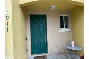 1911 Sw 60th Ave North Lauderdale, FL 33068 Sold 03/06/23