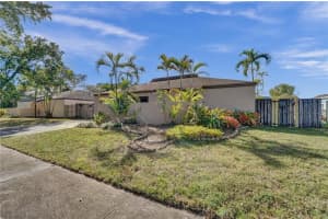 4993 Sw 94th Ter Cooper City, FL 33328 Sold 03/09/23