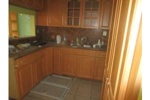 1975 W 44th Place 404, Hialeah, Fl 33012 Hialeah, FL 33012 Sold 04/03/23