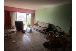 1975 W 44th Place 404, Hialeah, Fl 33012 Hialeah, FL 33012 Sold 04/03/23