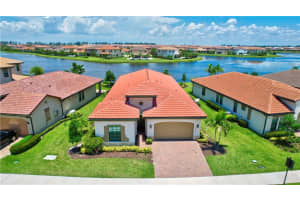 11835 S Baypoint Cir Parkland, FL 33076 Sold 03/17/23