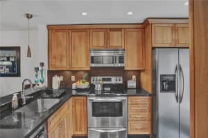 3046 S Oakland Forest Dr APT 2504, Oakland Park, FL 33309, Sold 04/03/23