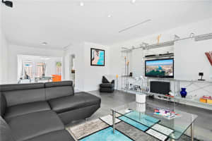 2049 NW 38th St, Oakland Park, FL 33309, Sold 04/17/23