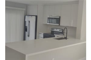 1021 Sw 99th Ave Pembroke Pines, FL 33025 Sold 05/19/23