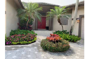660 NW 101st Terrace, Plantation, FL 33324, Sold 05/02/23