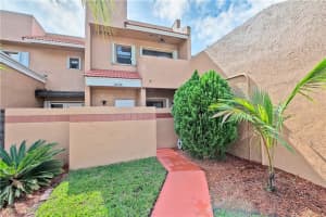 12032 S Las Palmas Dr, Pembroke Pines, FL 33025, Sold 03/31/23
