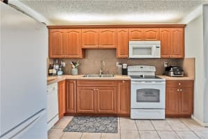 12032 S Las Palmas Dr, Pembroke Pines, FL 33025, Sold 03/31/23