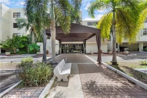 106 Lake Emerald Dr APT 206, Oakland Park, FL 33309, Sold 03/31/23