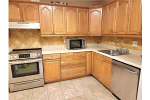 8120 SW 24th St APT 109, North Lauderdale, FL 33068, Sold 07/14/23