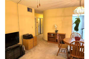 2271 NE 68th St APT 2025, Fort Lauderdale, FL 33308, Sold 04/11/23