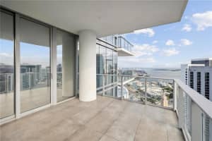 851 NE 1st Ave #4212, Miami, FL 33132, Sold 10/04/23