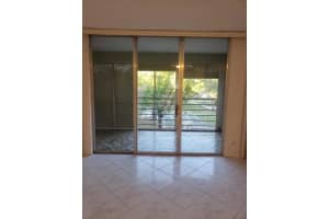 2900 NW 48th Ter 403, Lauderdale Lakes, FL 33313 Sold 10/06/23