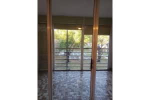 2900 NW 48th Ter 403, Lauderdale Lakes, FL 33313 Sold 10/06/23