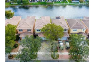 9324 NW 55th St, Sunrise, FL 33351, Sold 04/03/23
