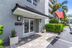 5100 Bayview Dr APT 401, Fort Lauderdale, FL 33308, Sold 04/03/23