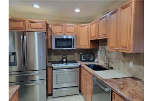 8240 SW 24th St APT 5306, North Lauderdale, FL 33068, Sold 03/17/23