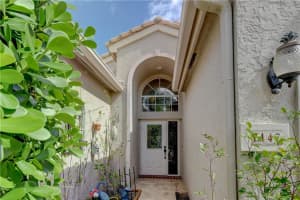 7147 SE Twin Oaks Cir, Stuart, FL 34997, Sold 06/15/23