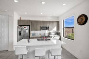 15865 NW 90th Ct, Miami Lakes, FL 33018, Sold 03/20/23